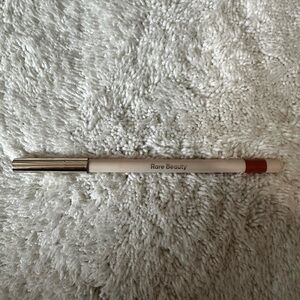 Rare Beauty Lip Liner - Red